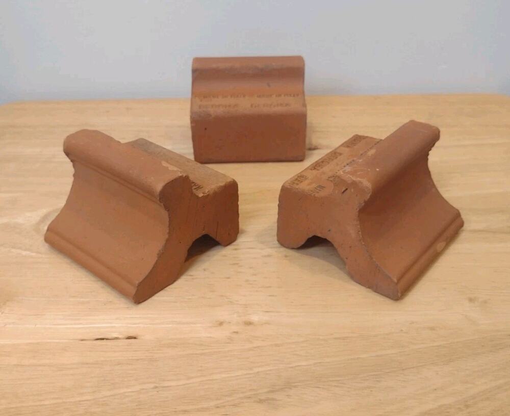 Set of 3 TERRA Cotta Large Pot Feet Clay Risers Deroma from Italy Planter Feet